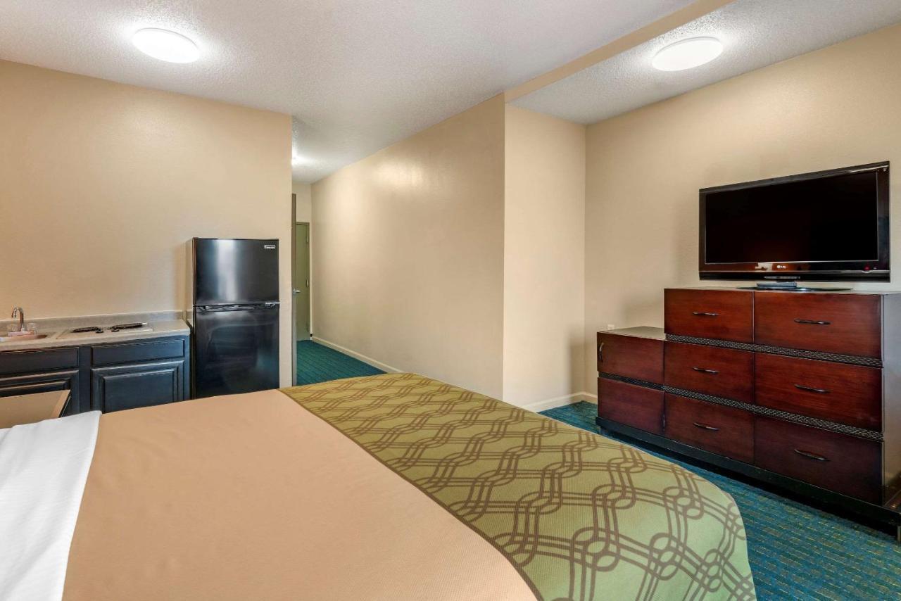 Econo Lodge Inn & Suites Granite City Екстериор снимка